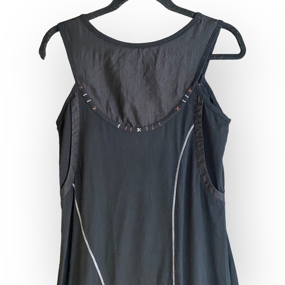 Vintage Black Asymmetrical Sleeveless Dress with Graphic Detail Size Medium - Picture 3 of 10